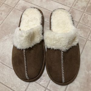 Comfy memory foam slippers